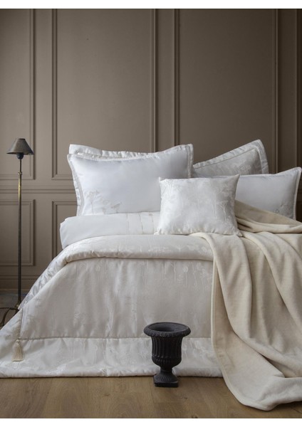 Aura Ekru Çeyiz Seti