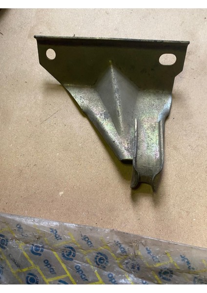 Tofaş Doğan Kartal Şahin Murat 131 Murat 124 Egzoz Bağlantı Sacı