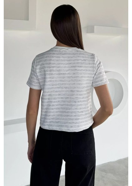 Kadın Şerit Desenli Bisiklet Yaka Tişört P-00018593 fırsatları