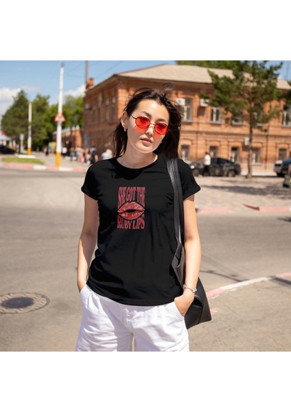 Ruby Lips Tişört - Siyah fiyatları