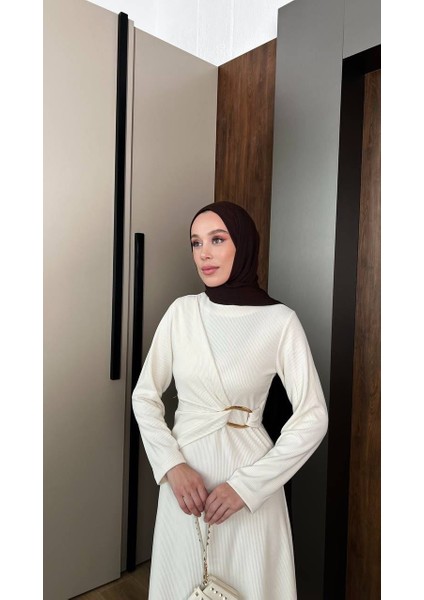 Önden Bağlamalı Fitilli Triko Elbise