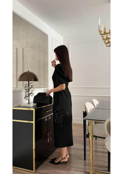 Payet Detaylı Siyah Elbise fiyatları