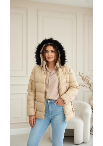 Bayan Kapşonlu Şişme Mont