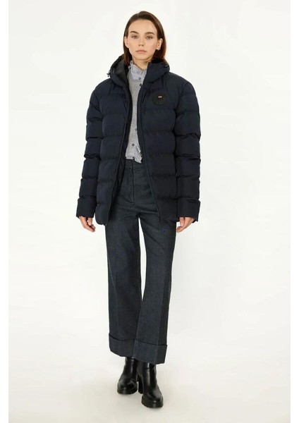 İçi Astarlı Su ve Rüzgar Geçirmez Cepli Kapüşonlu Kadın Mont fiyatları