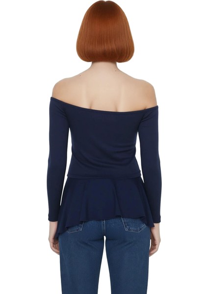 Kadın Şık Crop Asimetrik Yaka Düşük Kol Slim Kalıp Örme Fitted Vücuda Oturan Omzu Açık Fitilli Bluz modelleri