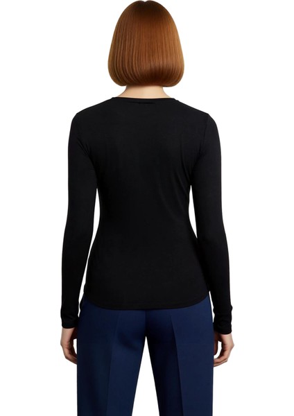 Kadın Regular Bisiklet Yaka Slim Kalıp Örme Viskon Yumuşak Kumaşlı Parmak Geçme Detaylı Esnek Bluz modelleri