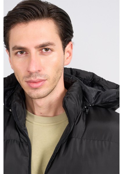 400 Siyah Erkek Kapüşonlu Astarlı Dolum Mont modelleri