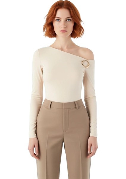 Kadınlar Için Asimetrik Yaka Uzun Kollu Aksesuar Detaylı Örme Bluz Kaliteli Şık Rahat Modern