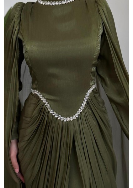 Maelis Beli ve Boynu Taşlı Abiye Haki fırsatları