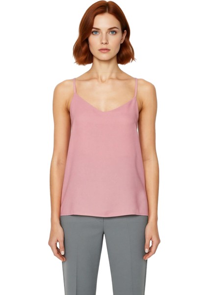 Kadın V Yaka Ince Askılı Düz Dokuma Bluz Günlük Şıklık ve Konfor Kaliteli Şık Rahat Modern modelleri