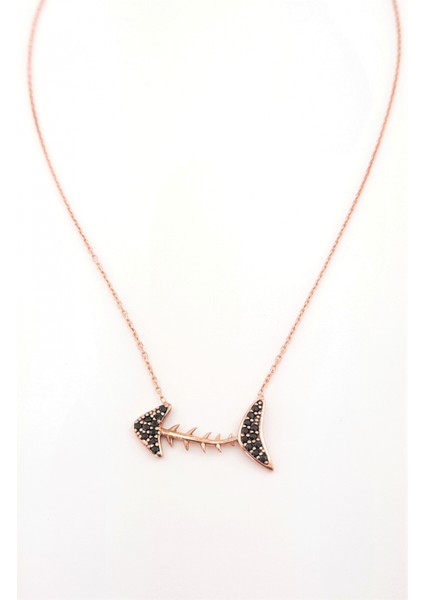 Siyah Taşlı Kılçık Gümüş Kolye