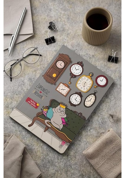 Zamansız Kedi Saatler Zamansız Ajanda, 15X21.5 cm