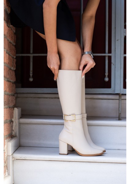 Kadın Cilt Jany Model Toka Detaylı Diz Altı Fermuarlı Sivri Burunlu Kalın Topuklu Çizme