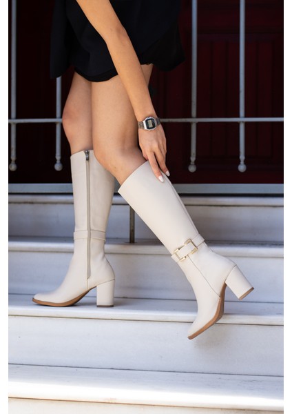 Kadın Cilt Jany Model Toka Detaylı Diz Altı Fermuarlı Sivri Burunlu Kalın Topuklu Çizme modelleri