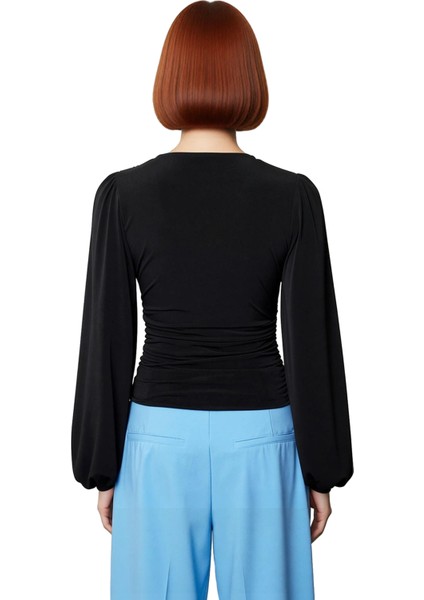 Kadın Moda Şık Regular Kruvaze Yaka Balon Kol Slim Kalıp Örme Büzgü Drape Detaylı Kollu Esnek Bluz modelleri