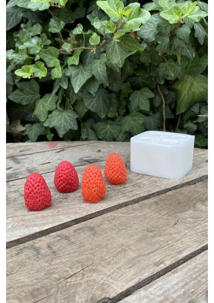 Concept Çilek Dörtlü Mum Kalıbı (Silikon) (2,5 x 2,5 x 3 Cm) (Küçük Süsleme Kalıbı) 1 Adet