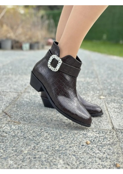 Marseil Kroko Desenli Kadın Deri Bot Taş Tokalı Şık Büyük Numara