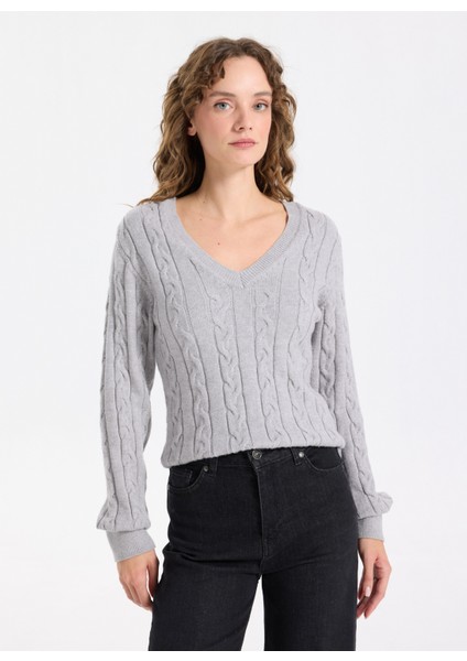 V Yaka Basic Saç Örgü Desenli Gri Melanj Kazak Kadın J5WL-KZK7129