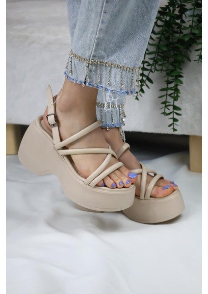 Kadın Paris Kalın Taban 9 cm Ortopedik Sandalet Bej fiyatları