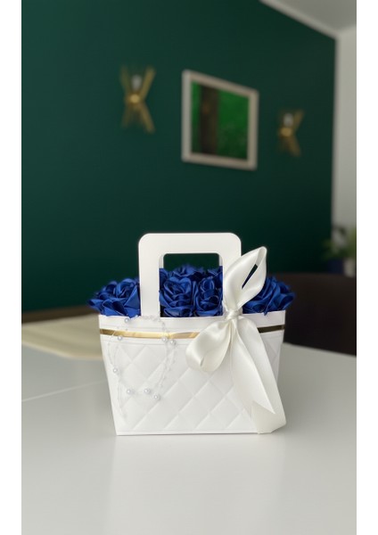 13'lü Çantada Lacivert Solmayan Saten Gül, Öğretmene Hediye, Dekoratif Süs fiyatları