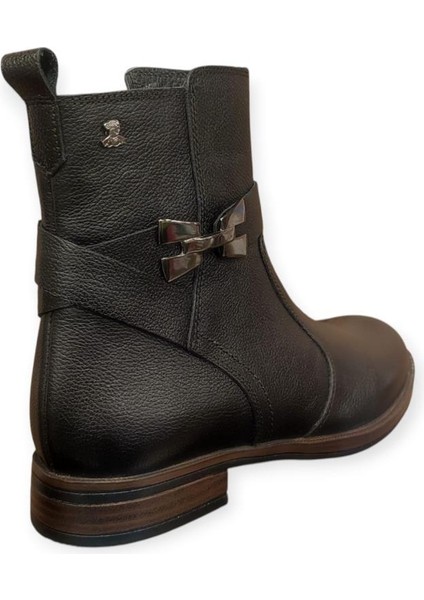 2552703K Düz Topuk Ince Taban Deri Kadın Bot fırsatları