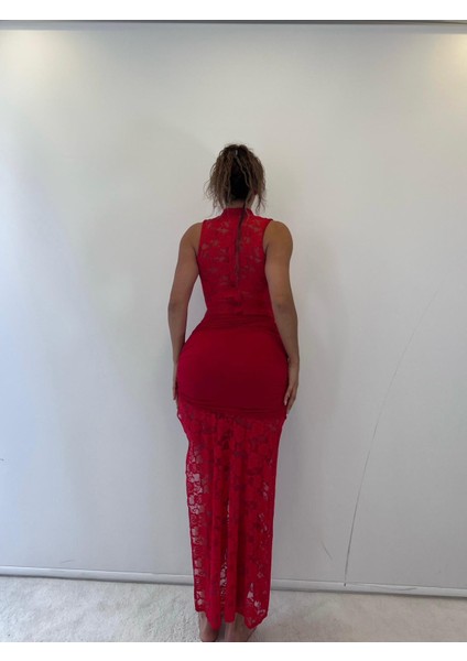 Kırmızı Dantel Toka Detaylı Maksi Elbise fırsatları