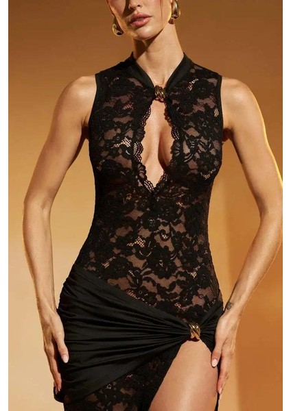 Siyah Dantel Toka Detaylı Maksi Elbise fırsatları