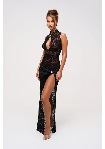 Siyah Dantel Toka Detaylı Maksi Elbise