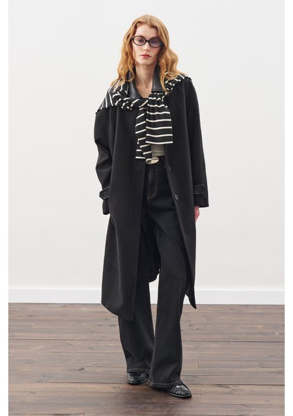 Deri Detaylı Kaşe Kaban Siyah