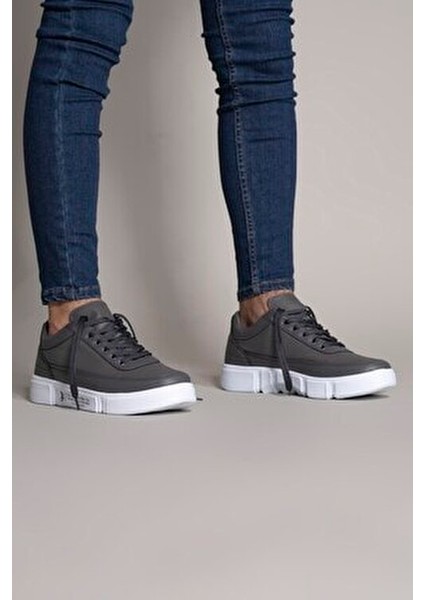 Erkek Sneaker Hafif ve Dayanıklı Tasarım ile Günlük Kullanım için 0012X20
