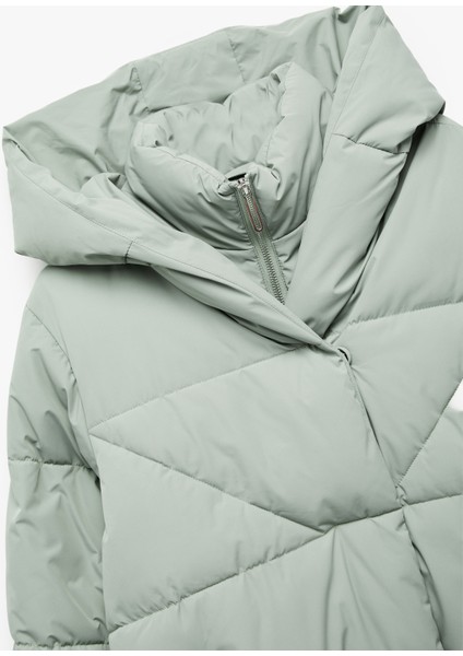 Kapüşonlu Fermuarlı Düğme Detaylı Cepli Rahat Kalıp Kapitone Şişme Mont