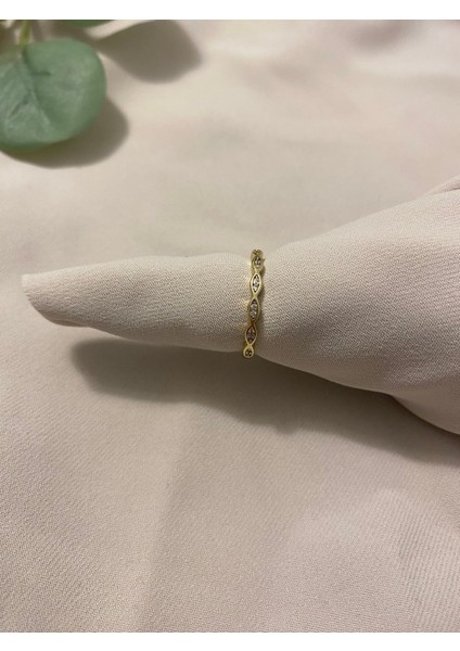 Xuping 14K Altın Kaplama Zirkon Taşlı Kararmaz Suya Dayanıklı Şık Kadın Yüzük Lüks Görünümlü Günlük Kullanıma Uygun Sevgiliye Özel Hediyelik Takı