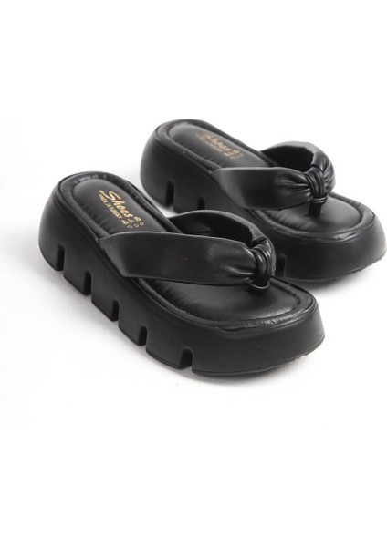 Kadın Siyah Kalın Tabanlı Parmak Arası Terlik Siyah