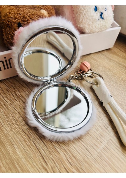 Mini Peluş Ayıcık Cep Aynası – Sevimli Anahtarlıklı | Yumuşak Peluş Tasarım fiyatları
