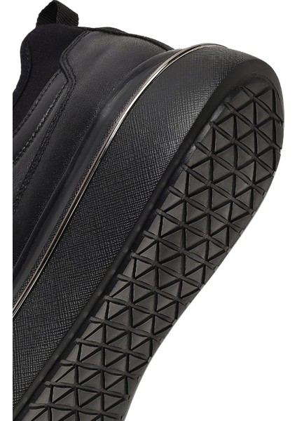 Erkek Siyah Bağcıklı Kalın Tabanlı Deri Sneaker 25WFD612714