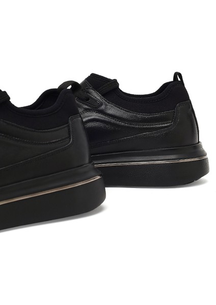 Erkek Siyah Bağcıklı Kalın Tabanlı Deri Sneaker 25WFD612714
