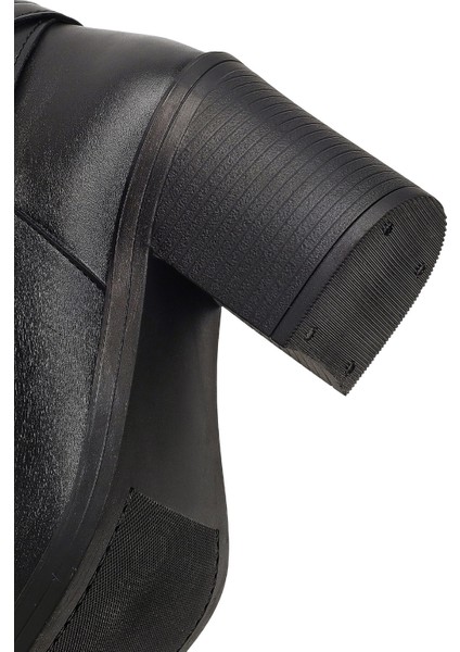 Kadın Siyah Fermuarlı Kalın Topuklu Bot 25WFE251418