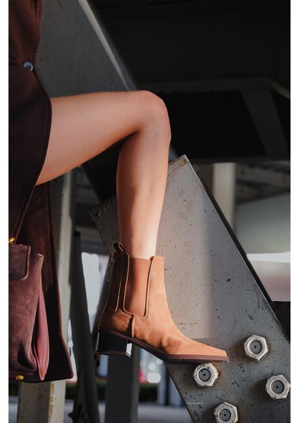 Kadın Sivri Burun Arkadan Fermuarlı Kovboy Çift Lastikli Western Bot Mirona Taba Süet