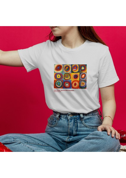 Color Study, Squares With Concentric Circles Tişört - Beyaz fiyatları