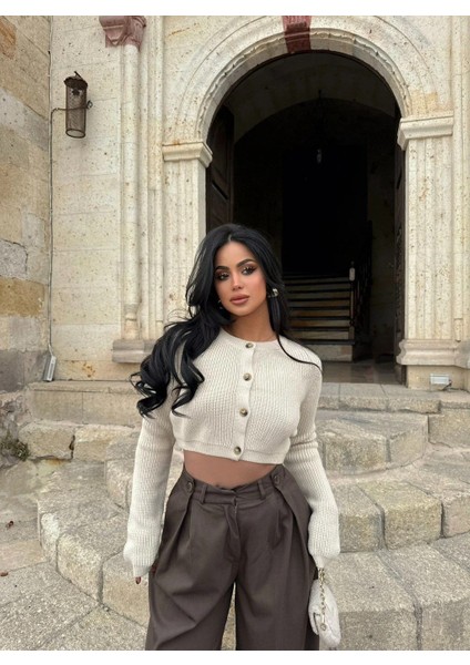 Kadın Önü Düğmeli Örme Crop Triko Kazak