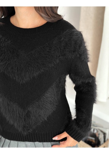 Kadın Yuvarlak Yaka Tüylü Detaylı Triko Kazak modelleri