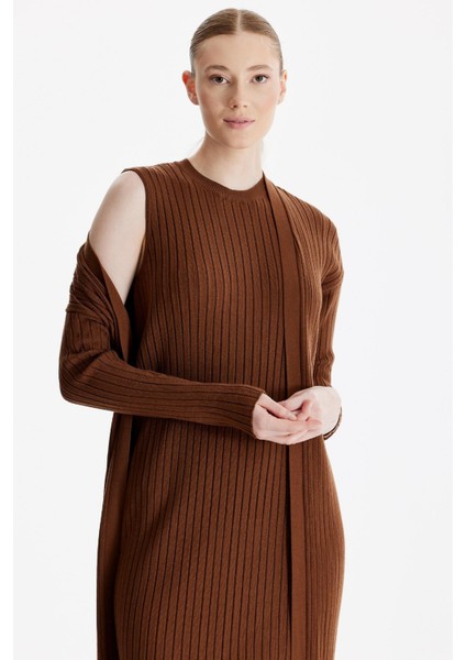 21598 Hırka Kombinli Triko Elbise fırsatları