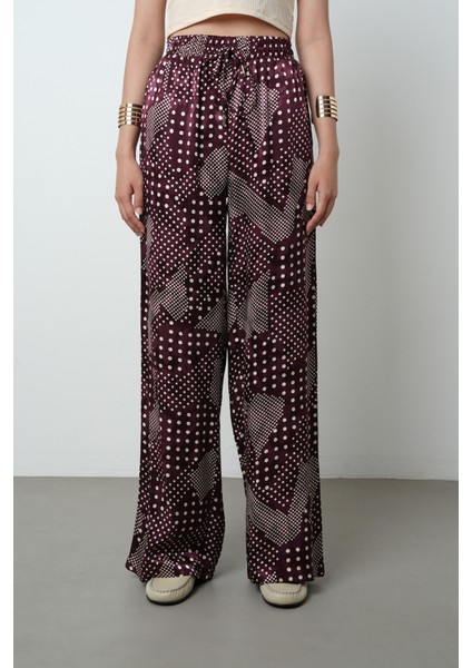 Kadın Bordo Renk Puantiye Desenli Bol Paça Beli Lastikli Pantolon