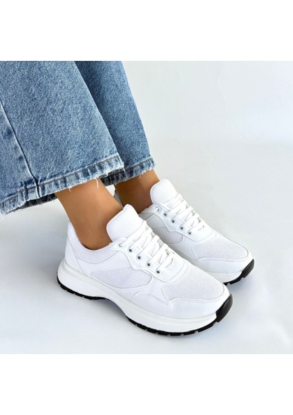 Siyah Detaylı Ortopedik Bağcıklı Spor Ayakkabı Cilt Beyaz Topuk Boyu 3 cm fırsatları