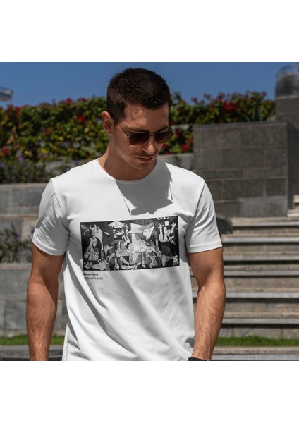 Guernica Tişört - Beyaz modelleri
