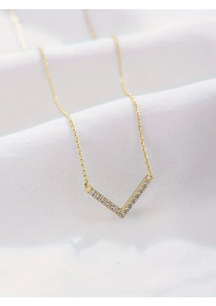 Altın Rengi V Şekilli Kolye modelleri