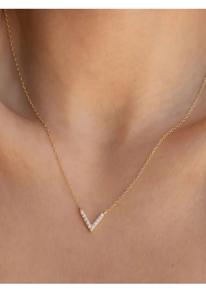 Altın Rengi V Şekilli Kolye fırsatları