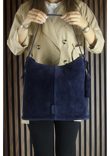 Lacivert Hakiki Dana Süet Püsküllü Manyetik Kapaklı Büyük Boy Günlük Omuz Çantası ve El Çantası