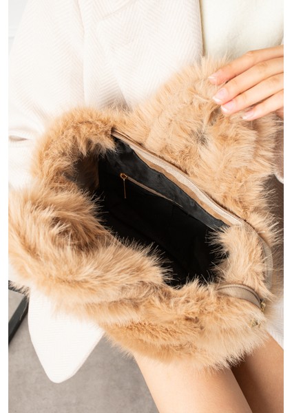 Pufy Kadın Peluş El ve Omuz Çantası Kulplu ve Ayarlanabilir Uzun Askılı fırsatları