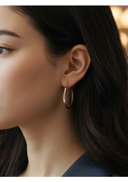 Kadın 925 Ayar Gümüş Sade Köşeli Orta Boy 3 cm Halka Küpe